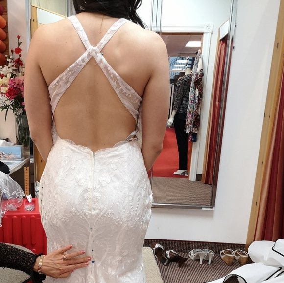 Wedding Dress - Picture 3 of 7